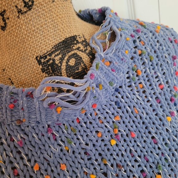 💙 POL Distressed Sweater - Picture 3 of 6